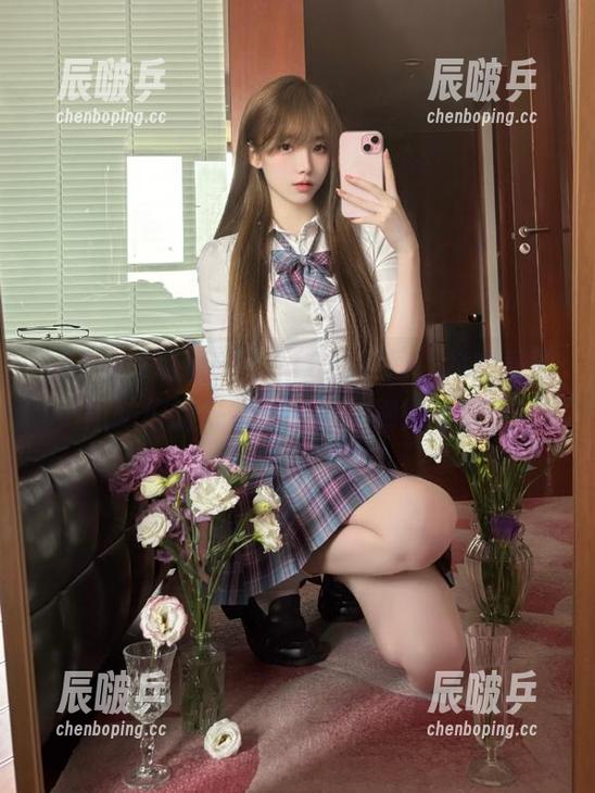 观看51cg10的瞬间，我感受到姐妹们的好奇心好强，刷得飞起。
