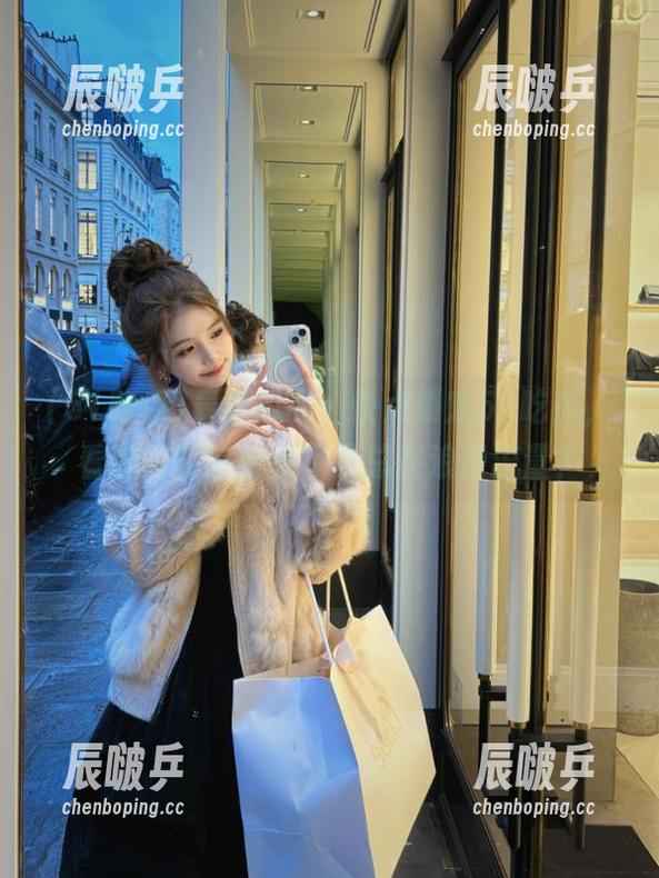 最新瓜闻，快点锁定51吃瓜，看热闹的前排是不是总在浪费流量？