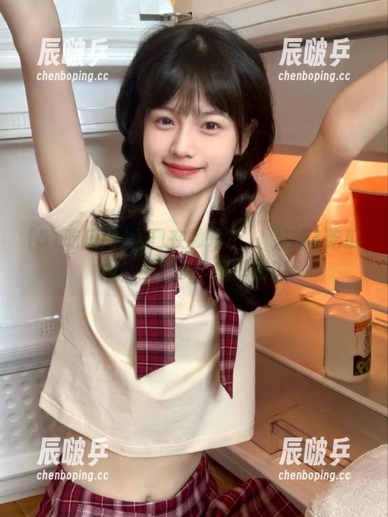 入口在哪儿？”“在51吃瓜网，不用找，随便吃！