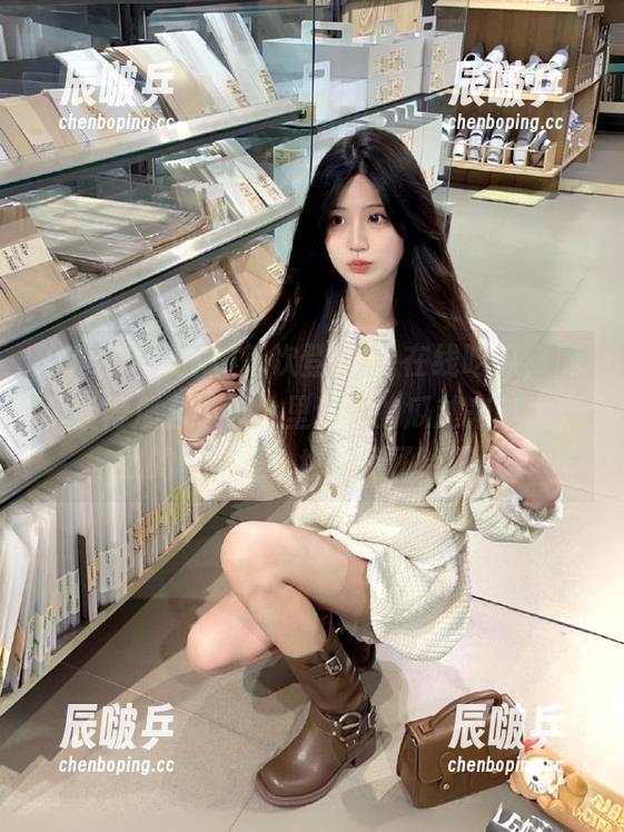 51在线吃瓜 每次登录51在线吃瓜,屏幕显得那么小,心里装着的瓜越来越大,我的胃也是…也太饱了点吧。