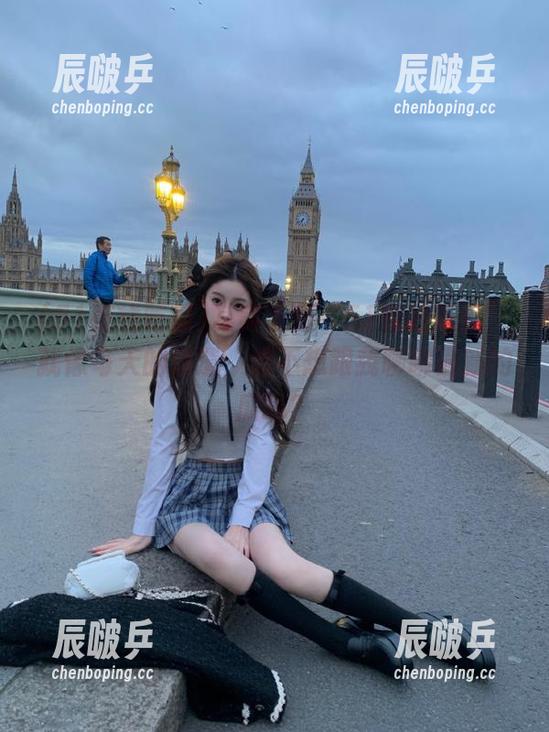 其实下载“51在线吃瓜”就像每天的消遣，想不想跟我聊聊最新的瓜吗？