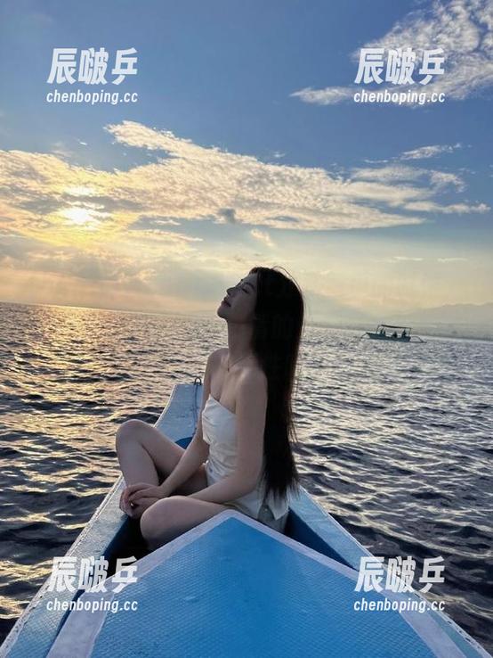 当ccgg51.ct分享新瓜的时候，我总觉得自己成了剧情的参与者，有点小小的戏剧性呢！