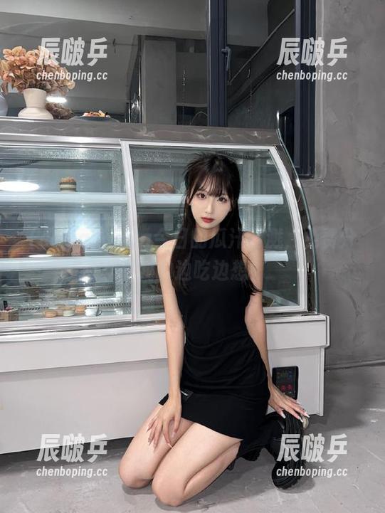 ccgg今日的瓜汁四溅，免费分享我的边吃边想！