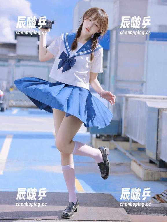 观看hl02.co，像是在看一场超级无聊的时装秀，结果每个人都在跑偏！