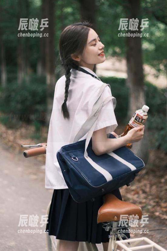 跟着www.吃瓜，感受永久的漩涡，掉不掉也无所谓