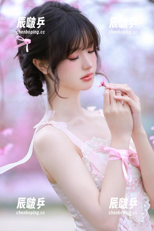 九一吃瓜网苹果版里，顿时觉得自己成为了新世纪的吃瓜群众。