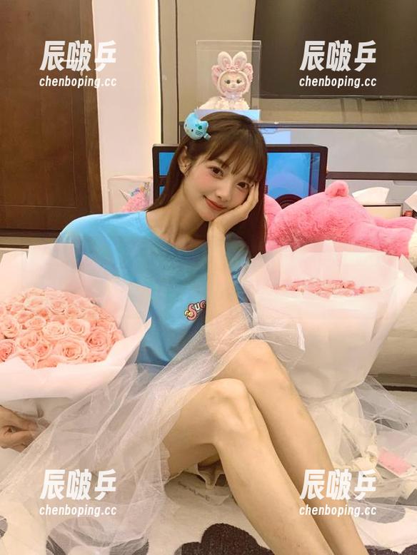 吃瓜17app：各种爆料容易上头，深夜放毒不回头