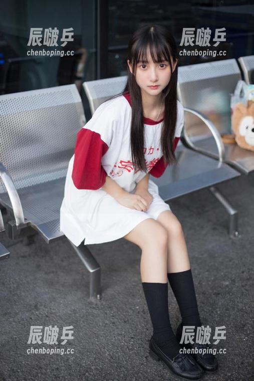 吃瓜网永久入口：你能忍住不点开吗？
