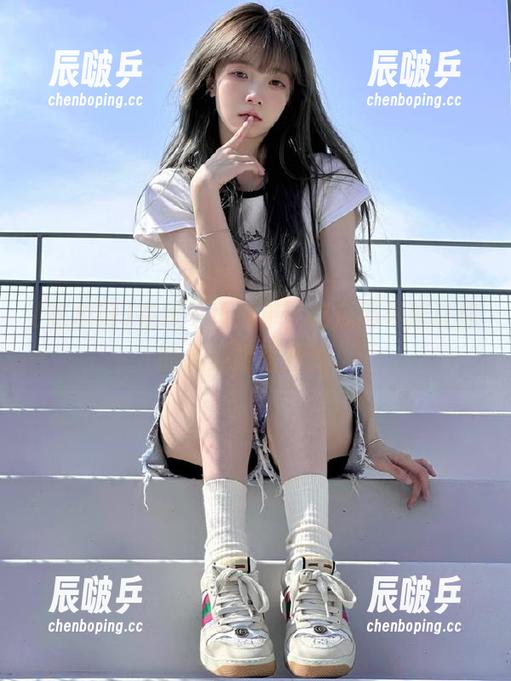 在线不再孤单，吃瓜网导航让你的八卦旅程升温。