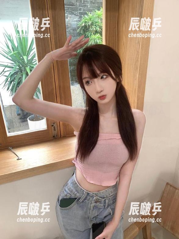 ccgg51.ct吃瓜网：意外的入口，竟让我一口吃了两个瓜！
