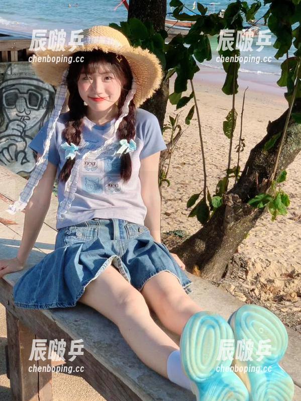跟着“吃瓜黑料”网站导航走，能收获...还是头疼。