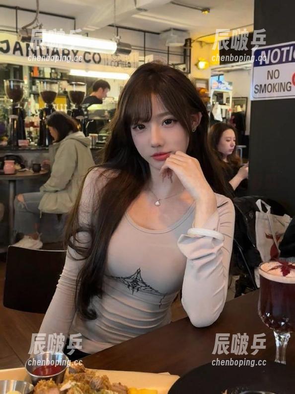 国产吃瓜官网在线，一边看瓜一边心机满满，你最喜欢那颗？
