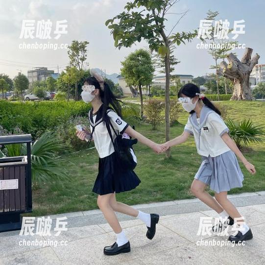 模拟吃瓜现场，打开“我爱五一吃瓜”app，恍惚间竟有了瓜的灵魂！