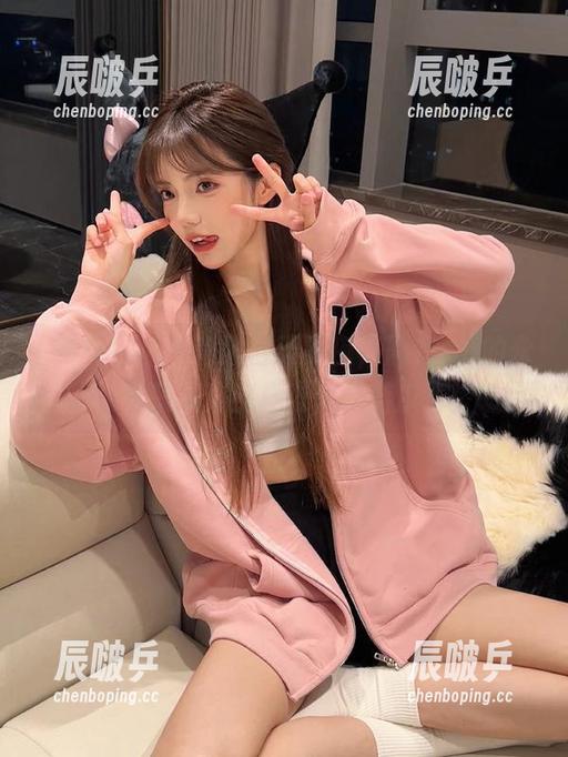 不管是白天黑夜，黑料.su的永久有效线路照样陪你畅游瓜海！