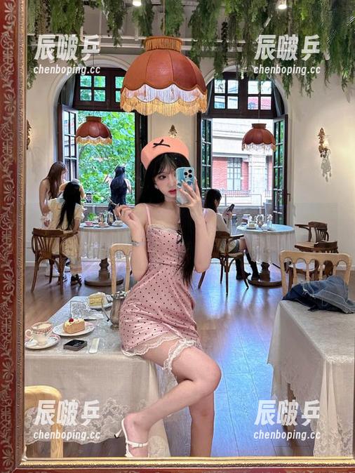 黑料网官网，深夜来点料，吃瓜行动24小时在线！