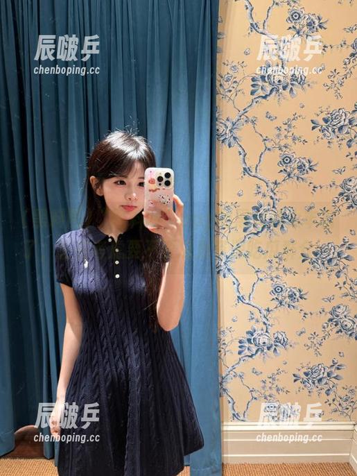 “黑料网”app的黑材料太丰富了，正在考虑要不要成为资深吃瓜群众….