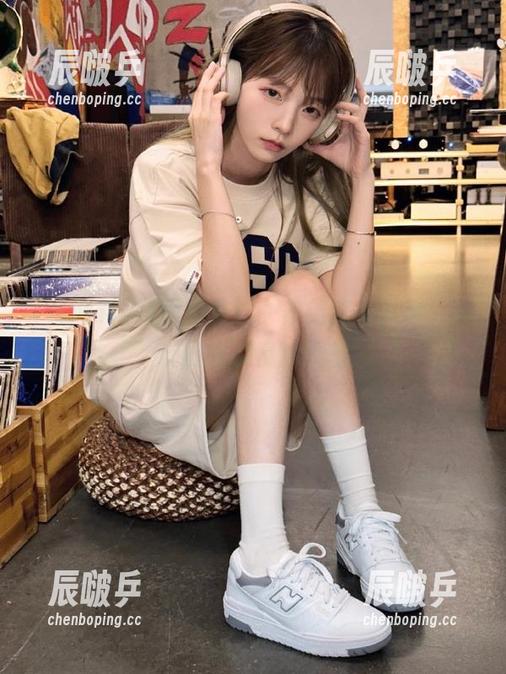 黑网料直达：集结离奇片段，网友们的谈资新天堂